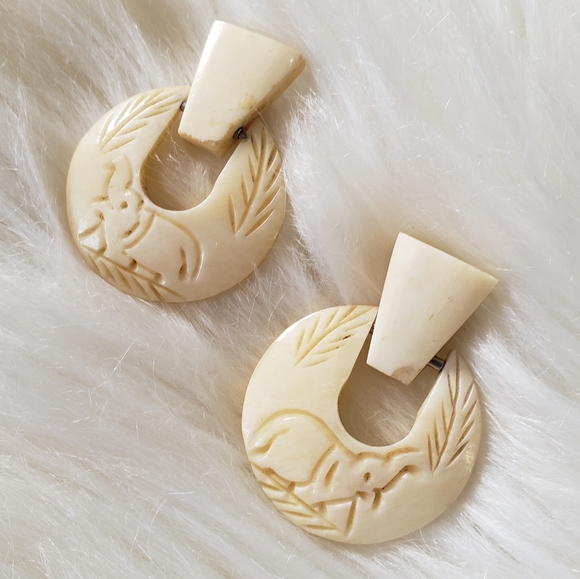 Vintage Jewelry - B2G1 VTG 80's Ivory Carved Elephant Hoop Earrings